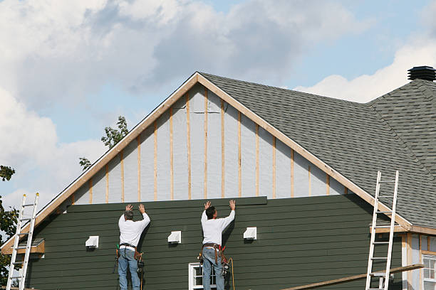 Professional Emergency Siding Repair technician working in Townville, SC
